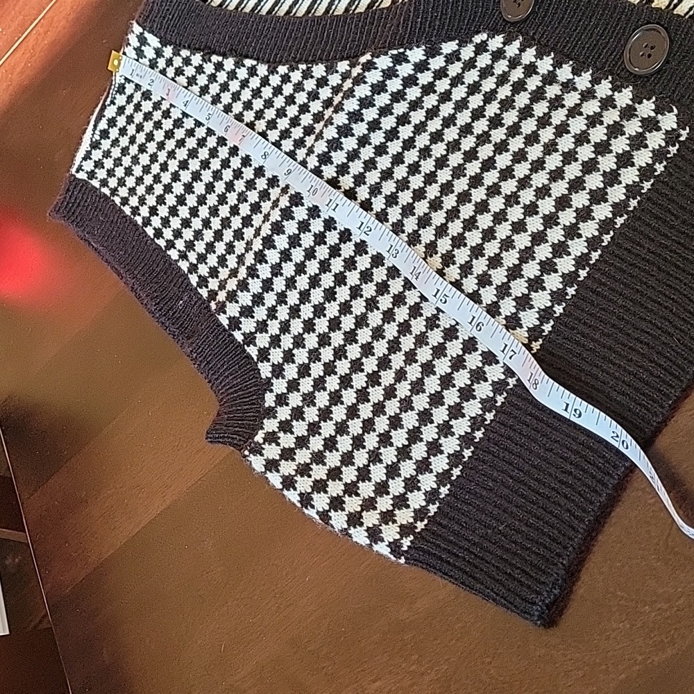 Sugar Moon V-Neck Button Closure Black and White Crop Striped Sweater Vest - Picture 13 of 13